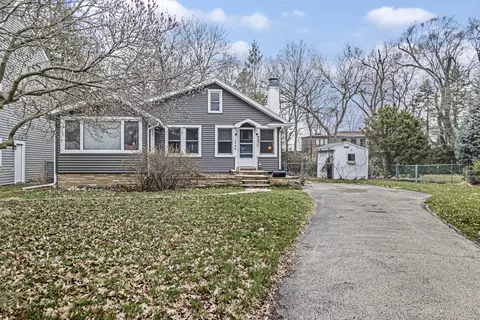 2546 Princeton Ave, Evanston, IL 60201