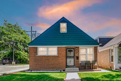 1827 N 43rd Ave, Stone Park, IL 60165