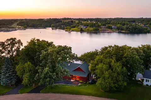 17-165 Lakeside Dr, Lanark, IL 61046