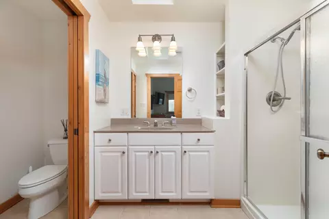 Bath - 17-165 Lakeside Dr, Lanark, IL 61046 photo 2 of 3