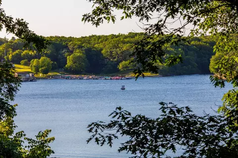 View/Area - 17-165 Lakeside Dr, Lanark, IL 61046 photo 7 of 10