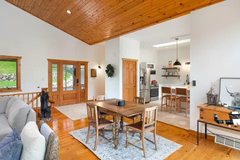 Dining - 17-165 Lakeside Dr, Lanark, IL 61046 photo 2 of 2