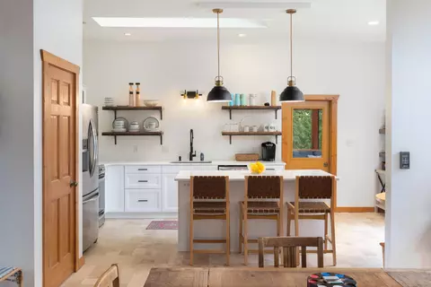 Kitchen - 17-165 Lakeside Dr, Lanark, IL 61046 photo 6 of 8
