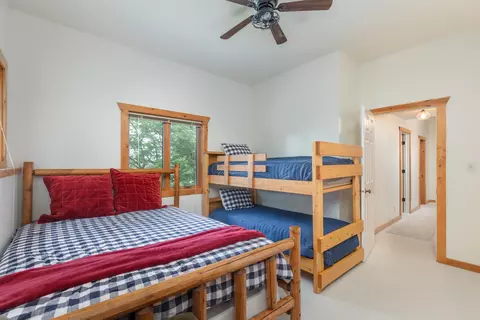 Bedroom - 17-165 Lakeside Dr, Lanark, IL 61046 photo 3 of 4