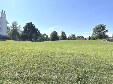3707 Schuette Dr, Wonder Lake, IL 60097