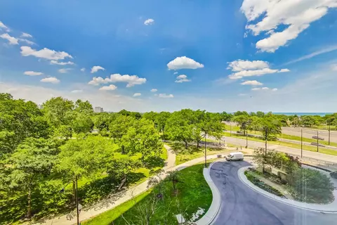 View/Area - Undisclosed, Chicago, IL 60610 photo 1 of 2