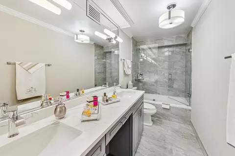 Bath - Undisclosed, Chicago, IL 60610 photo 2 of 3