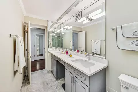 Bath - Undisclosed, Chicago, IL 60610 photo 1 of 3