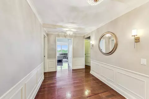 Entry Way - Undisclosed, Chicago, IL 60610 photo 1 of 4
