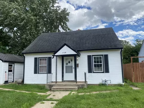 2422 Knight Ave, Rockford, IL 61103