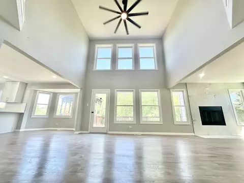 Living - 3711 River Rd, Hazel Crest, IL 60429 photo 1 of 1