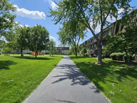 561 Fairway View Dr #3B, Wheeling, IL 60090 photo 22