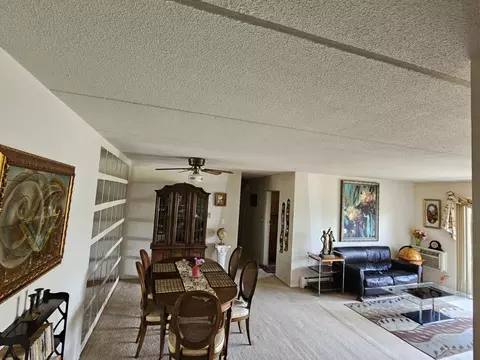 561 Fairway View Dr #3B, Wheeling, IL 60090 photo 3