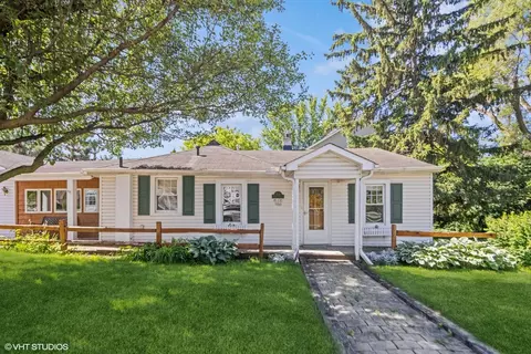 524 W 3rd St, Elmhurst, IL 60126