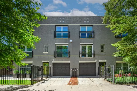 1738 N Hoyne Ave, Chicago, IL 60647