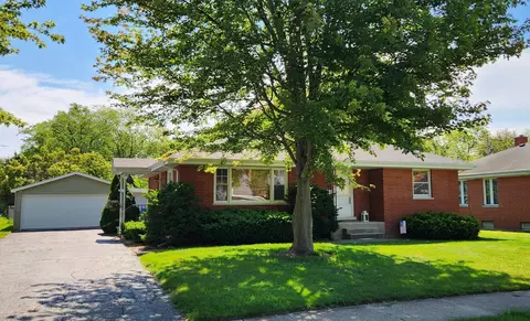 1431 Wood St, Crete, IL 60417