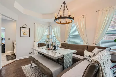 Dining - 249 Herrick Rd, Riverside, IL 60546 photo 2 of 2
