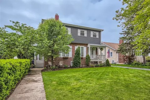 249 Herrick Rd, Riverside, IL 60546
