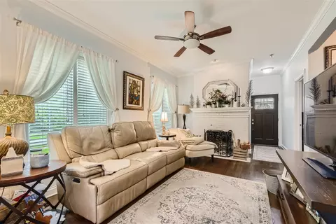Living - 249 Herrick Rd, Riverside, IL 60546 photo 1 of 1