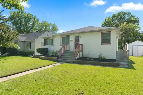 3016 Elizabeth Ave, Zion, IL 60099