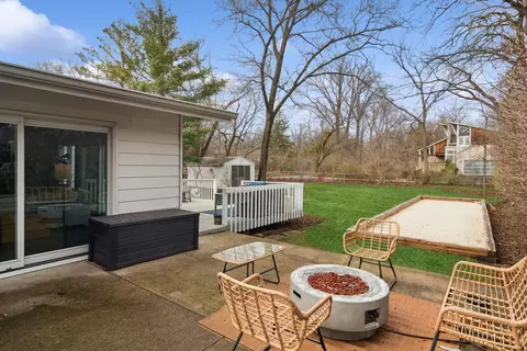 Exterior - 2057 Old Willow Rd, Northfield, IL 60093 photo 6 of 9