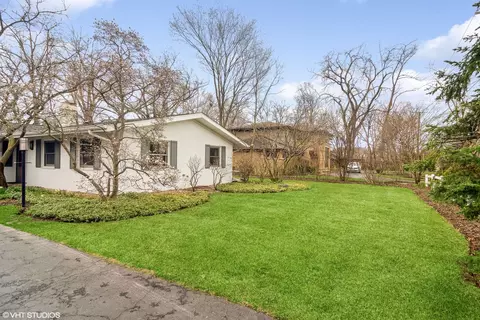 Exterior - 2057 Old Willow Rd, Northfield, IL 60093 photo 3 of 9