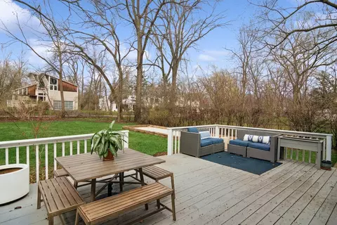 Exterior - 2057 Old Willow Rd, Northfield, IL 60093 photo 4 of 9