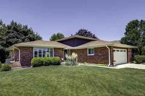 17600 Redwood Ln, Tinley Park, IL 60487
