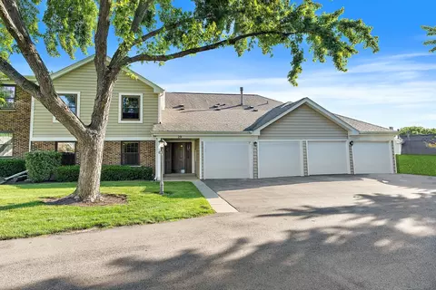 29 Stanton Ct #C1, Schaumburg, IL 60193