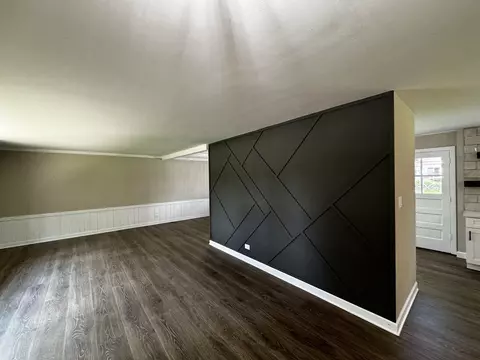 Living - 3302 Saint James St, Rolling Meadows, IL 60008 photo 3 of 3