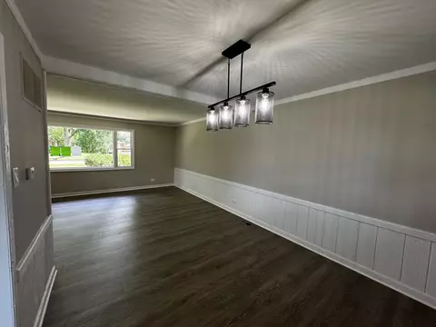 Living - 3302 Saint James St, Rolling Meadows, IL 60008 photo 2 of 3