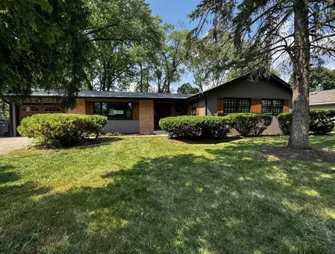 Exterior - 3302 Saint James St, Rolling Meadows, IL 60008 photo 5 of 5