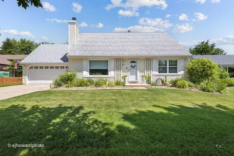 611 E Walnut St, Peotone, IL 60468