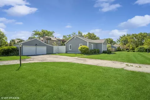 2005 Lavigne Ln, Northbrook, IL 60062