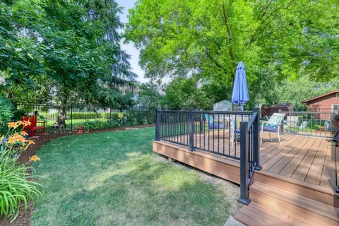 167 Brookside Dr, Elgin, IL 60123 photo 21