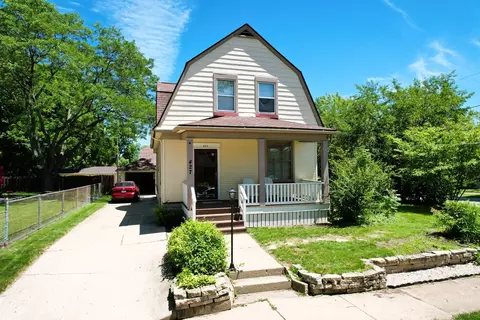 Exterior - 427 Moseley St, Elgin, IL 60123 photo 2 of 9