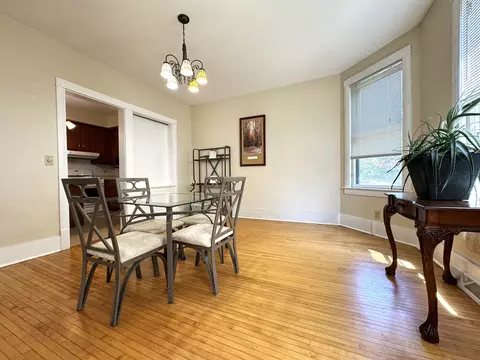 Dining - 427 Moseley St, Elgin, IL 60123 photo 2 of 4