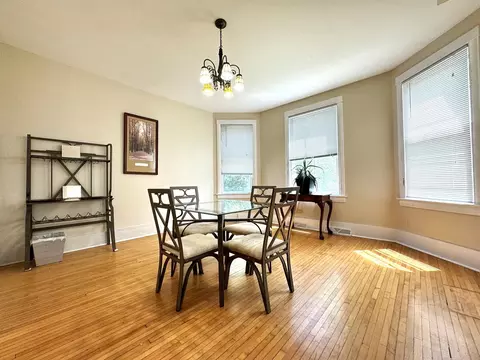 Dining - 427 Moseley St, Elgin, IL 60123 photo 3 of 4