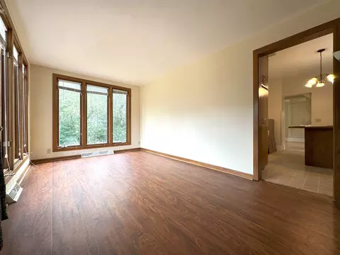 Living - 427 Moseley St, Elgin, IL 60123 photo 4 of 6