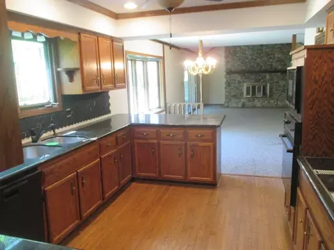 Kitchen - 8 Norris Dr, Burr Ridge, IL 60527 photo 1 of 3