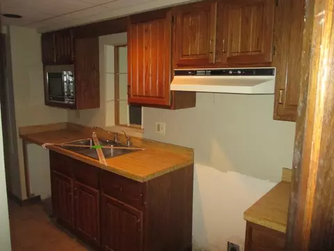 Kitchen - 8 Norris Dr, Burr Ridge, IL 60527 photo 3 of 3