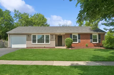 1544 N Kennicott Ave, Arlington Heights, IL 60004