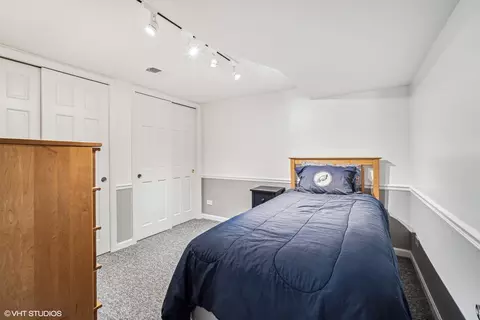 Bedroom - 830 Warwick Rd, Deerfield, IL 60015 photo 5 of 5