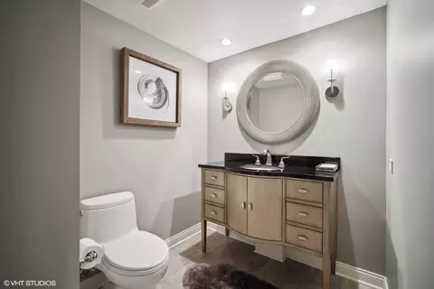 Bath - 830 Warwick Rd, Deerfield, IL 60015 photo 1 of 6