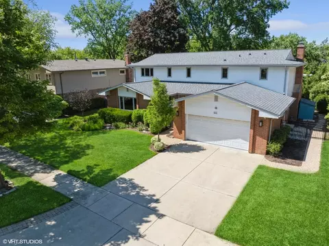 View/Area - 830 Warwick Rd, Deerfield, IL 60015 photo 1 of 2