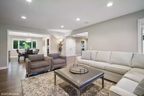 Living - 830 Warwick Rd, Deerfield, IL 60015 photo 3 of 5
