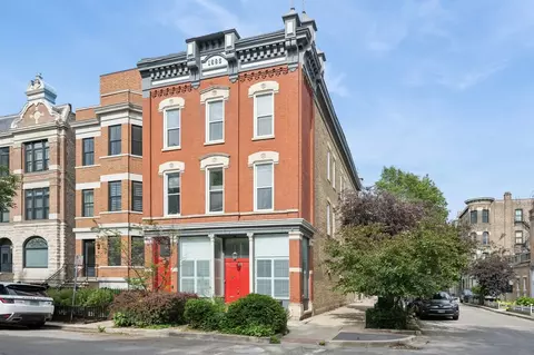 1901 N Bissell St #301, Chicago, IL 60614