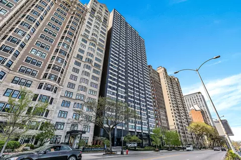 1440 N Lake Shore Dr #8E, Chicago, IL 60610