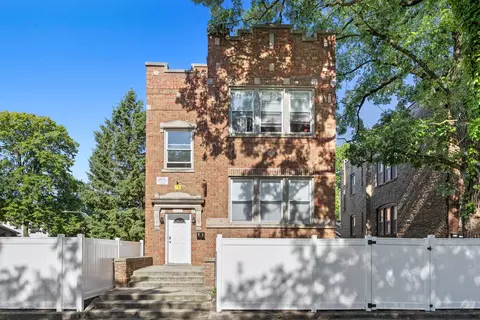 7424 S Kingston Ave, Chicago, IL 60649