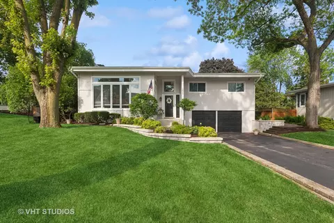 1409 Glencoe St, Wheaton, IL 60187